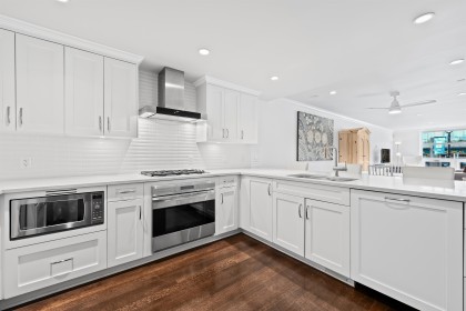 Photo 5 at 9 - 1891 Marine Drive, Ambleside, West Vancouver