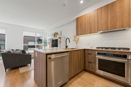 Photo 5 at 7 - 533 E 3rd Street, Lower Lonsdale, North Vancouver