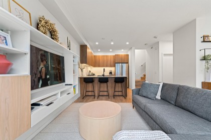 Photo 4 at 7 - 533 E 3rd Street, Lower Lonsdale, North Vancouver