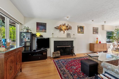 Photo 6 at 415 W 26th Street, Upper Lonsdale, North Vancouver