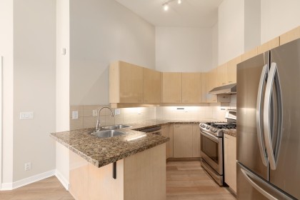 Photo 13 at 102 - 2228 Marstrand Avenue, Kitsilano, Vancouver West