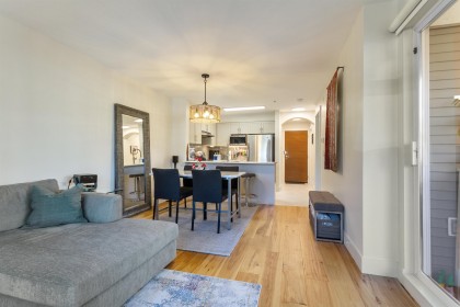 Photo 13 at 204 - 1868 W 5th Avenue, Kitsilano, Vancouver West