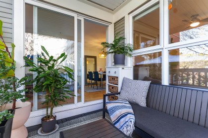 Photo 10 at 204 - 1868 W 5th Avenue, Kitsilano, Vancouver West