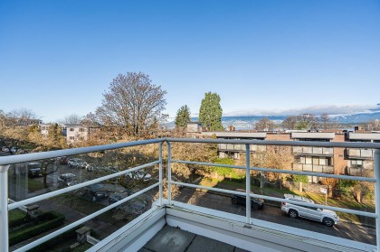 Photo 16 at 2240 York Avenue, Kitsilano, Vancouver West