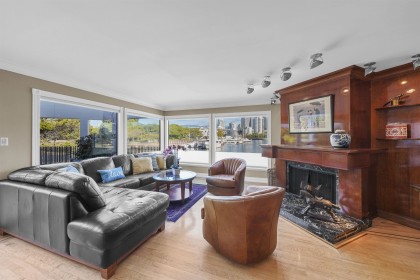 Photo 13 at 1130 Ironwork Passage, False Creek, Vancouver West