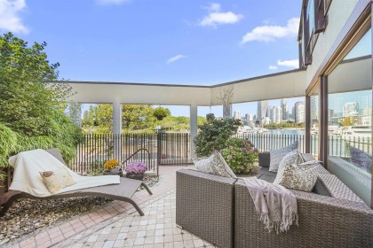 Photo 4 at 1130 Ironwork Passage, False Creek, Vancouver West