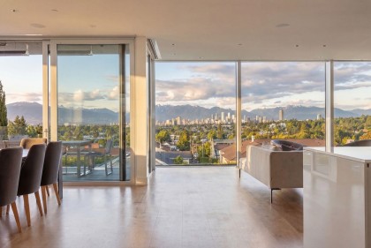 Photo 3 at 2723 W 30th Avenue, MacKenzie Heights, Vancouver West