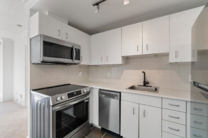 Photo 17 at 1007 - 588 Broughton Street, Coal Harbour, Vancouver West