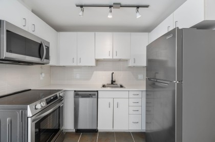 Photo 18 at 1007 - 588 Broughton Street, Coal Harbour, Vancouver West