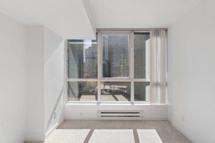 Photo 21 at 1007 - 588 Broughton Street, Coal Harbour, Vancouver West