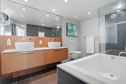 Photo 12 at 701 - 1762 Davie Street, West End VW, Vancouver West