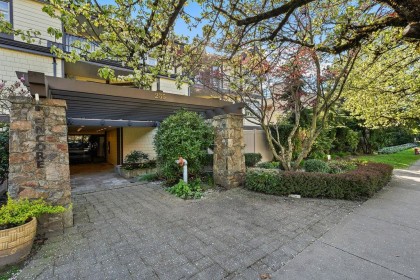 Photo 3 at 207 - 235 W 4th Street, Lower Lonsdale, North Vancouver