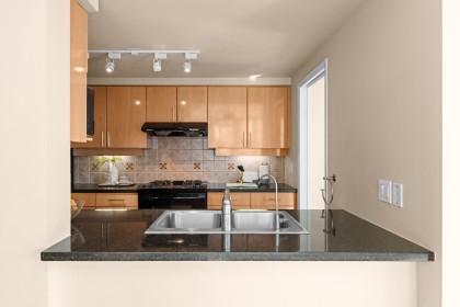 Photo 16 at 1703 - 1077 Marinaside Crescent, Yaletown, Vancouver West