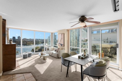 Photo 3 at 1703 - 1077 Marinaside Crescent, Yaletown, Vancouver West