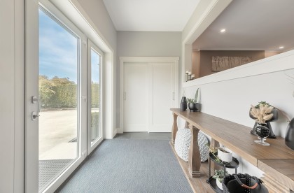 Photo 5 at 4106 Canterbury Crescent, Forest Hills NV, North Vancouver