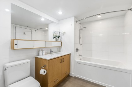 Photo 16 at 211 - 221 E 3rd Street, Lower Lonsdale, North Vancouver