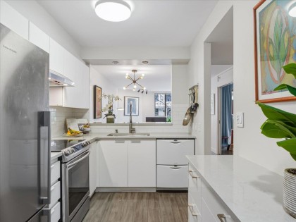 Photo 2 at 205 - 2438 Heather Street, Fairview VW, Vancouver West