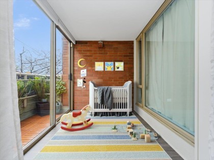 Photo 6 at 205 - 2438 Heather Street, Fairview VW, Vancouver West