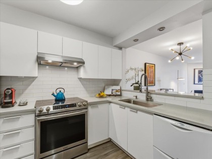 Photo 12 at 205 - 2438 Heather Street, Fairview VW, Vancouver West