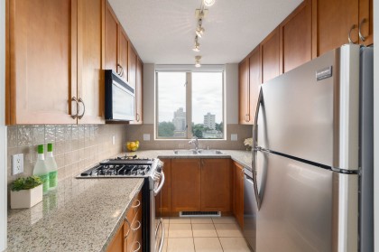 Photo 11 at 905 - 1316 W 11th Avenue, Fairview VW, Vancouver West