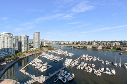 Photo 6 at 1906 - 1228 Marinaside Crescent, Yaletown, Vancouver West