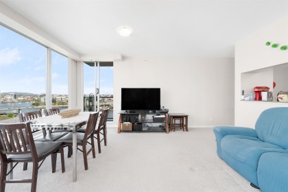 Photo 4 at 1906 - 1228 Marinaside Crescent, Yaletown, Vancouver West