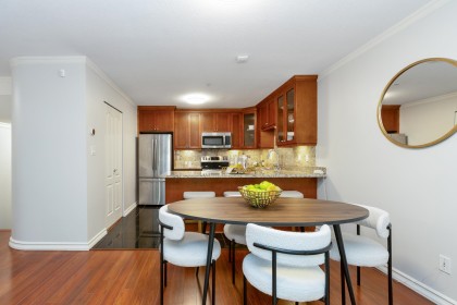 Photo 5 at 306 - 1023 Wolfe Street, Shaughnessy, Vancouver West