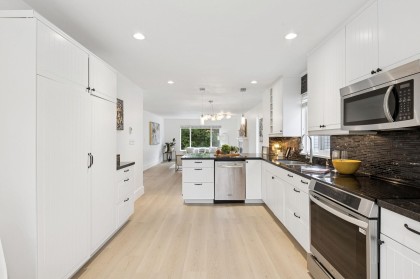 Photo 17 at 3638 Maginnis Avenue, Lynn Valley, North Vancouver