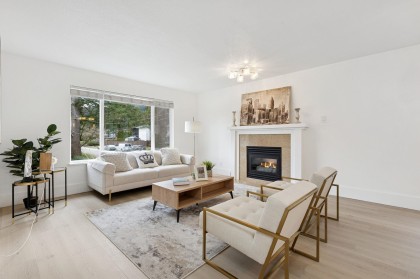 Photo 4 at 3638 Maginnis Avenue, Lynn Valley, North Vancouver