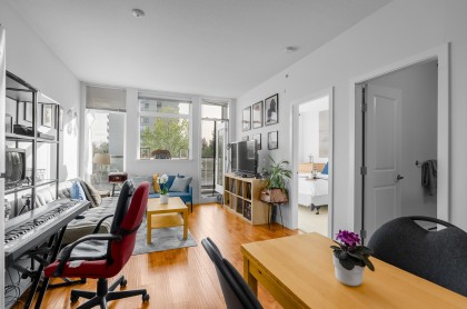 Photo 4 at 409 - 5692 Kings Road, University VW, Vancouver West