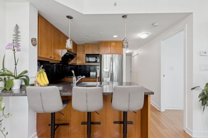 Photo 10 at 1202 - 1680 Bayshore Drive, Coal Harbour, Vancouver West