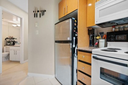 Photo 2 at 609 - 1189 Howe Street, Downtown VW, Vancouver West