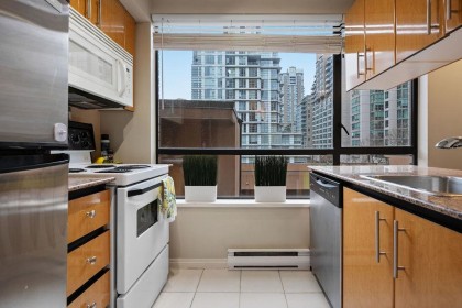 Photo 1 at 609 - 1189 Howe Street, Downtown VW, Vancouver West