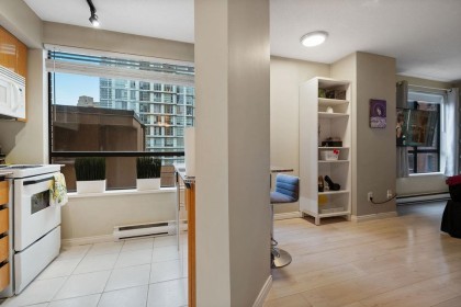 Photo 5 at 609 - 1189 Howe Street, Downtown VW, Vancouver West