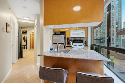Photo 4 at 609 - 1189 Howe Street, Downtown VW, Vancouver West