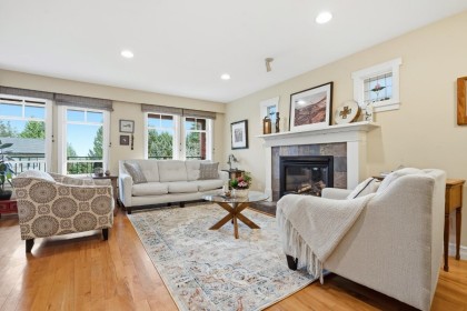 Photo 3 at 272 E Osborne Road, Upper Lonsdale, North Vancouver