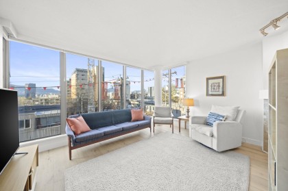 Photo 7 at 303 - 1633 W 8th Avenue, Fairview VW, Vancouver West