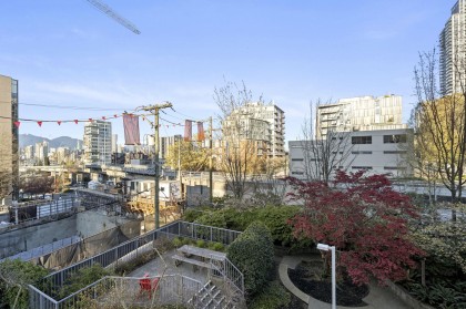 Photo 21 at 303 - 1633 W 8th Avenue, Fairview VW, Vancouver West