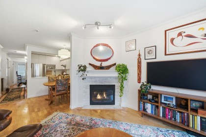 Photo 3 at 1405 Pendrell Street, West End VW, Vancouver West