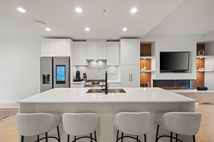 Photo 1 at 137 - 535 E 2nd Street, Lower Lonsdale, North Vancouver