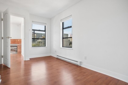 Photo 14 at 305 - 2119 Yew Street, Kitsilano, Vancouver West