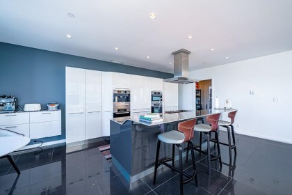 Photo 12 at 2001 - 277 Thurlow Street, Coal Harbour, Vancouver West