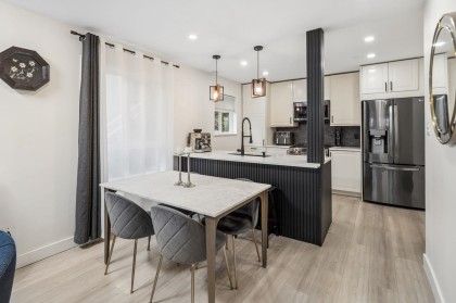 Photo 9 at 7 - 848 W 16th Street, Mosquito Creek, North Vancouver