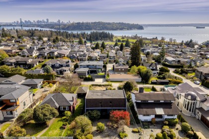 Photo 32 at 1170 Fulton Avenue, Ambleside, West Vancouver