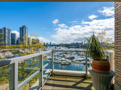 Photo 16 at 321 - 1228 Marinaside Crescent, Yaletown, Vancouver West