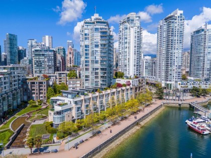 Photo 1 at 321 - 1228 Marinaside Crescent, Yaletown, Vancouver West