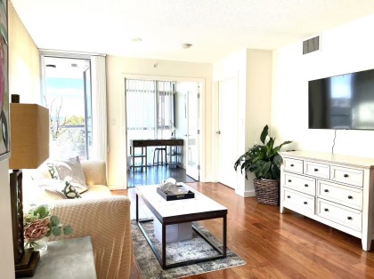 Photo 2 at 662 - 2080 W Broadway, Kitsilano, Vancouver West