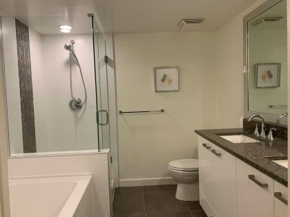 Photo 10 at 662 - 2080 W Broadway, Kitsilano, Vancouver West