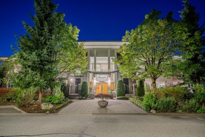 Photo 3 at PH1 - 2210 Chippendale Road, Whitby Estates, West Vancouver
