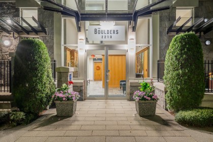 Photo 30 at PH1 - 2210 Chippendale Road, Whitby Estates, West Vancouver